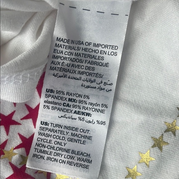 Chico’s White T-Shirt with Red Star Design - Picture 6 of 6